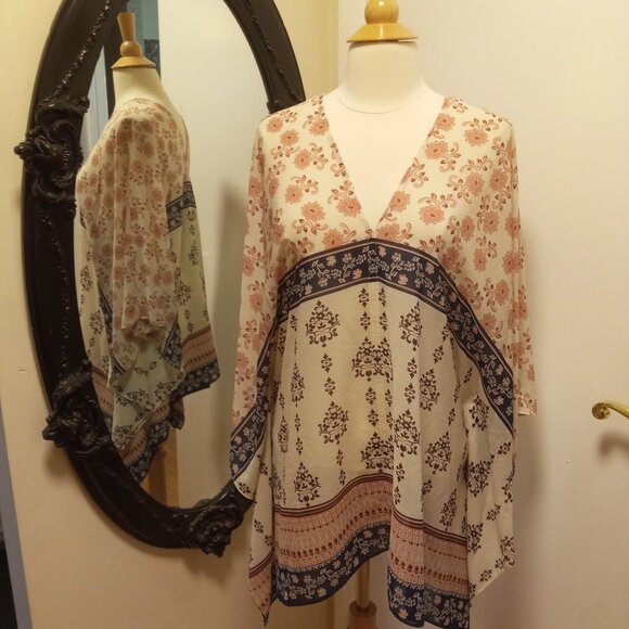 Vince Camuto Poncho Kimono Coverup SIZE M/L  B21 - Picture 1 of 8